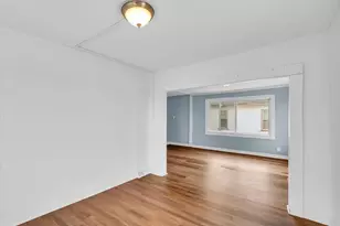 1213 W Beslin St, Urbana, IL 61801 - Photo 3