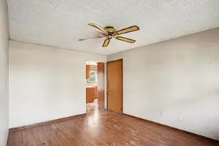 1124 W Hawkins St, Kankakee, IL 60901 - Photo 13