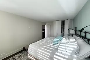 2020 N Lincoln Park W, Chicago, IL 60614 - Photo 11