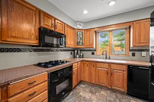 3417 21st St, Rock Island, IL 61201 - Photo 13