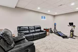 1770 W Windmill Ct, Addison, IL 60101 - Photo 25