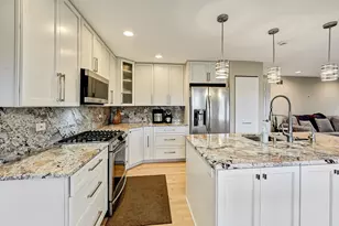 1770 W Windmill Ct, Addison, IL 60101 - Photo 11