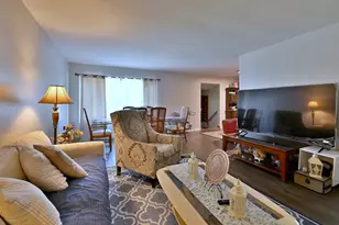 7N040 Eagle Terrace, Medinah, IL 60157 - Photo 15