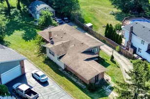 7N040 Eagle Terrace, Medinah, IL 60157 - Photo 3