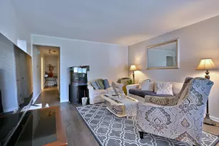 7N040 Eagle Terrace, Medinah, IL 60157 - Photo 13