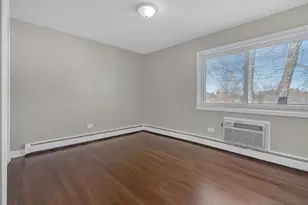 8856 N Northshore Dr, Des Plaines, IL 60016 - Photo 13