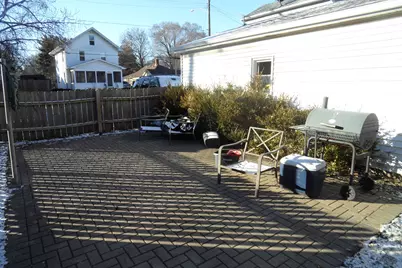 572 Fourth Avenue, Aurora, IL 60505 - Photo 3