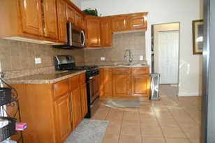 572 4th Ave, Aurora, IL 60505 - Photo 7