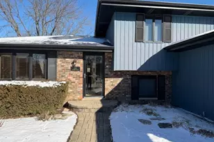 1110 Rushwood Ave, Shorewood, IL 60404 - Photo 3