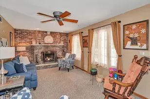 134 Roberts Rd, New Lenox, IL 60451 - Photo 5