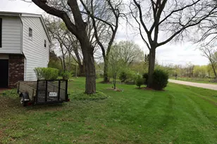 1516 W Sudeenew Dr, Johnsburg, IL 60051 - Photo 25