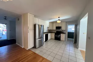 37 N Channel Dr, Round Lake Beach, IL 60073 - Photo 5