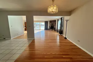 37 N Channel Dr, Round Lake Beach, IL 60073 - Photo 7