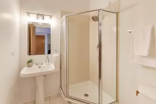 1935 N Fairfield Ave, Chicago, IL 60647 - Photo 21