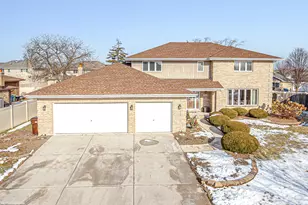 8314 Heather Ln, Tinley Park, IL 60477 - Photo 1