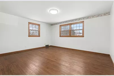 33 S Canterbury Road, Aurora, IL 60506 - Photo 17