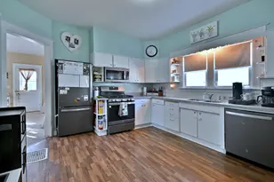 1113 Lewis St, Dekalb, IL 60115 - Photo 13