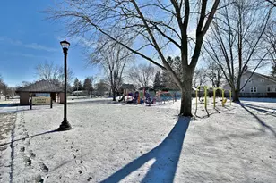 1113 Lewis St, Dekalb, IL 60115 - Photo 31