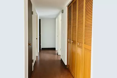 14B Kingery Quarter #207, Willowbrook, IL 60527 - Photo 9