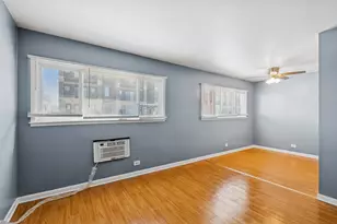 7201 W Wellington Ave, Elmwood Park, IL 60707 - Photo 9