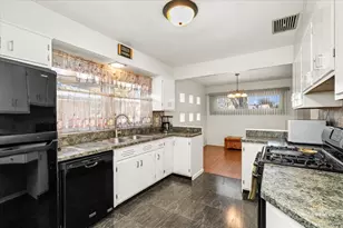 488 Cornell Ave, Des Plaines, IL 60016 - Photo 13