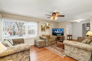 488 Cornell Ave, Des Plaines, IL 60016 - Photo 7