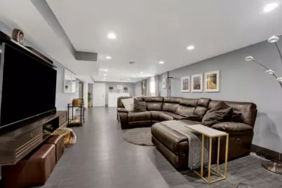 8612 Lawndale Avenue, Skokie, IL 60076 - Photo 17