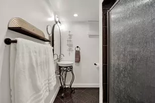 8612 Lawndale Ave, Skokie, IL 60076 - Photo 21