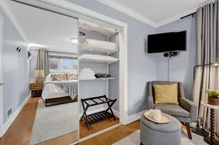 8612 Lawndale Ave, Skokie, IL 60076 - Photo 11