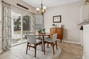 1223 Townes Cir, Aurora, IL 60502 - Photo 7