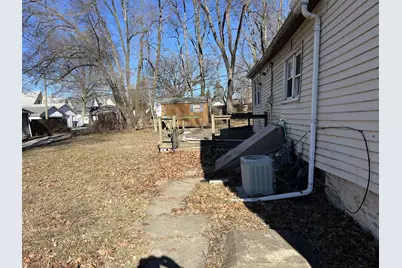 405 W Bissell Street, Bloomington, IL 61701 - Photo 3