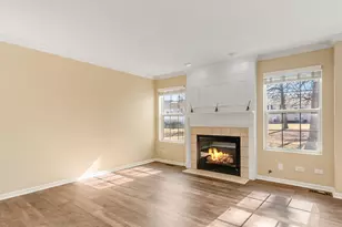 2494 Stoughton Cir, Aurora, IL 60502 - Photo 5