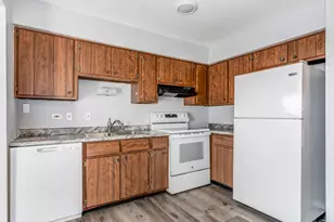 15818 Terrace Dr, Oak Forest, IL 60452 - Photo 7