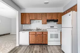 15818 Terrace Dr, Oak Forest, IL 60452 - Photo 9