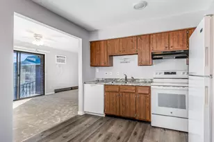 15818 Terrace Dr, Oak Forest, IL 60452 - Photo 9