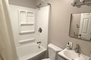 1238 Creve Coeur St, Lasalle, IL 61301 - Photo 9