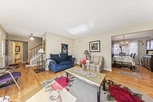 121 S Parkside Ave, Glen Ellyn, IL 60137 - Photo 5