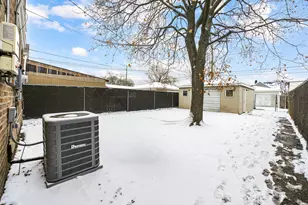 4521 S Lawler Ave, Chicago, IL 60638 - Photo 17