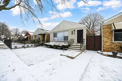 4521 S Lawler Avenue, Chicago, IL 60638 - Photo 3