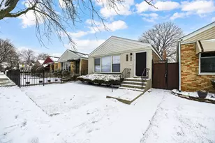 4521 S Lawler Ave, Chicago, IL 60638 - Photo 3