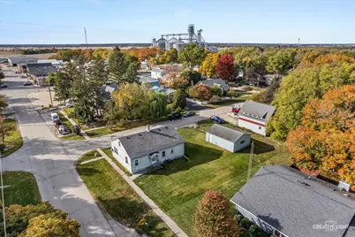 2 N Van Buren Street, Newark, IL 60541 - Photo 17