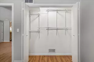 764 Terrace Ct, Elgin, IL 60120 - Photo 19