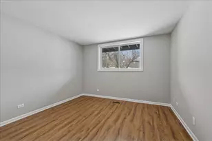 764 Terrace Ct, Elgin, IL 60120 - Photo 15