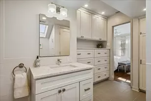 2740 Asbury Ave, Evanston, IL 60201 - Photo 21