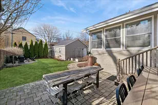 2740 Asbury Ave, Evanston, IL 60201 - Photo 29
