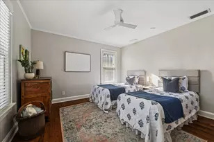 2740 Asbury Ave, Evanston, IL 60201 - Photo 23