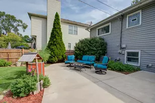 154 S Ellyn Ave, Glen Ellyn, IL 60137 - Photo 23