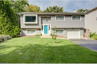 154 S Ellyn Avenue, Glen Ellyn, IL 60137 - Photo 1