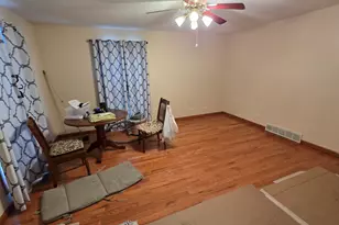 1906 Beach Rd, McHenry, IL 60050 - Photo 7