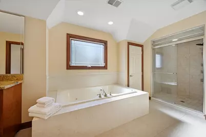 945 Internationale Parkway, Woodridge, IL 60517 - Photo 25